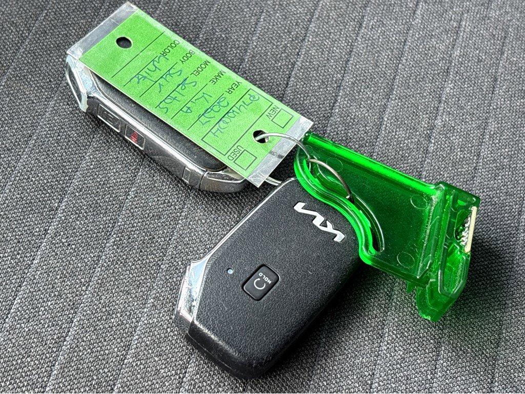 Used 2023 Kia Seltos S w/ Navigation Package FWD image 23