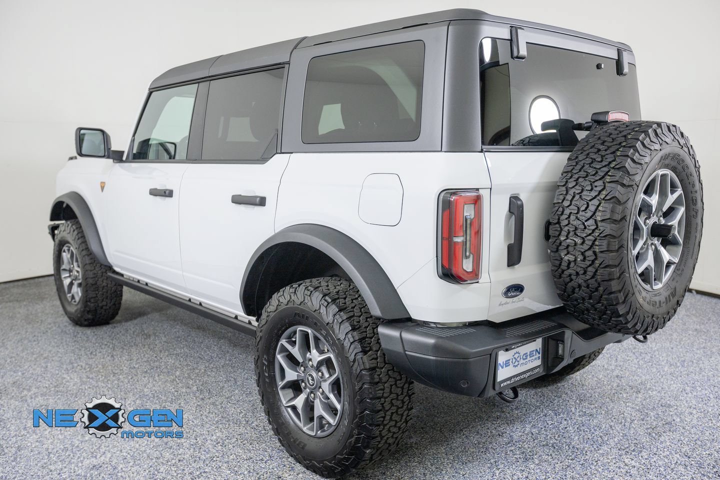 Used 2024 Ford Bronco Badlands AWD/4WD image 5