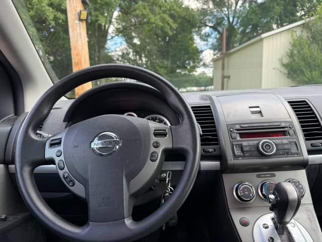Used 2010 Nissan Sentra 2.0 SR FWD image 9