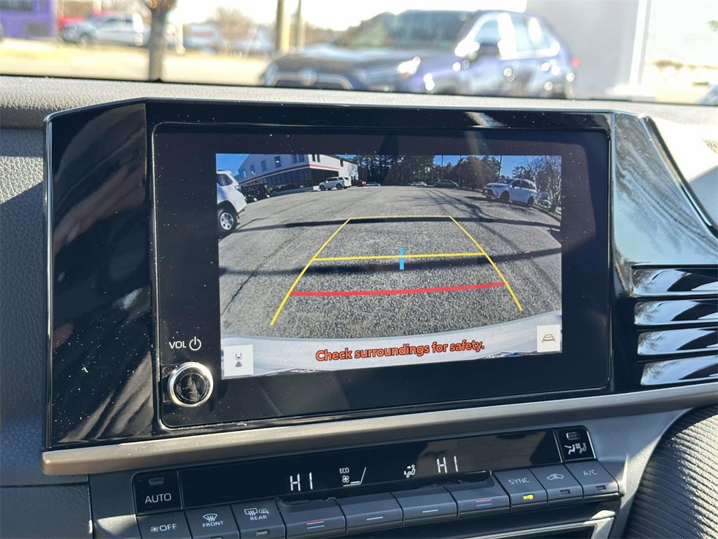 Certified 2025 Toyota Camry SE image 4