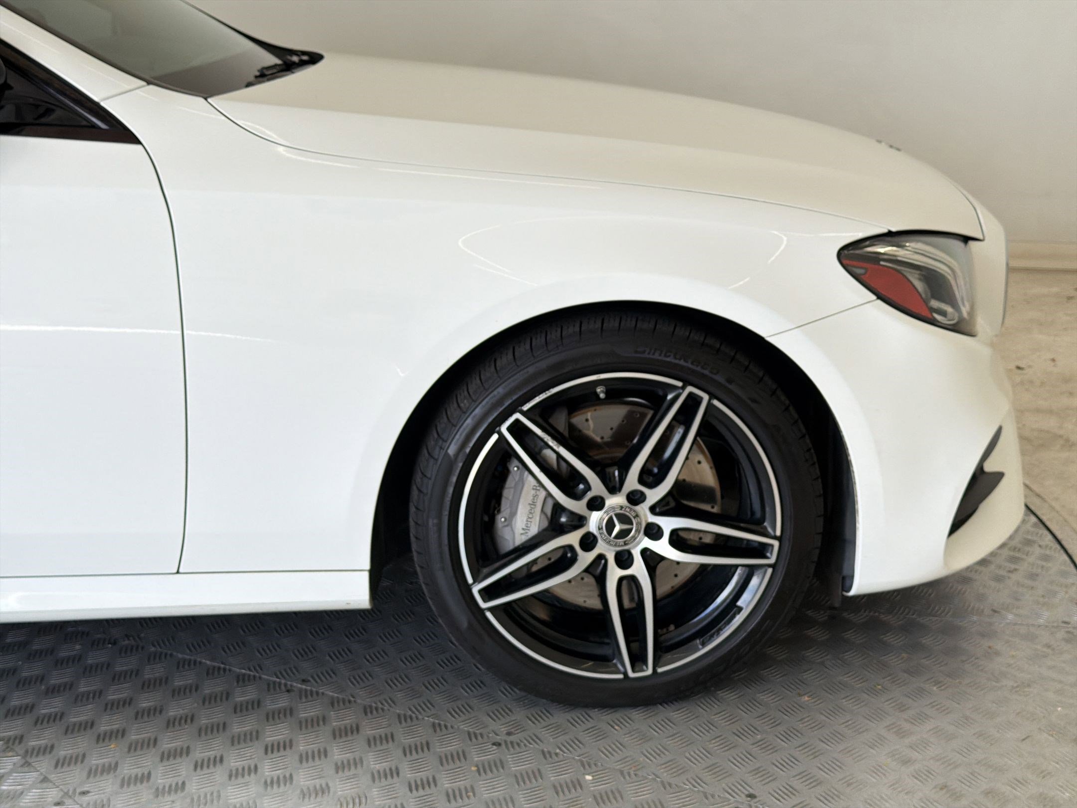 Used 2020 Mercedes-Benz E 350 4MATIC Sedan image 12