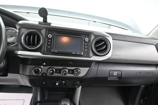 Used 2019 Toyota Tacoma SR5 AWD/4WD image 82