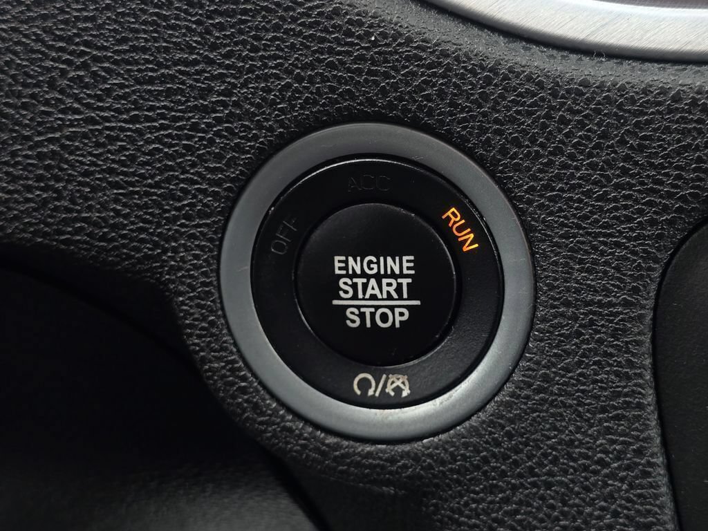 Used 2022 Dodge Charger GT RWD image 28
