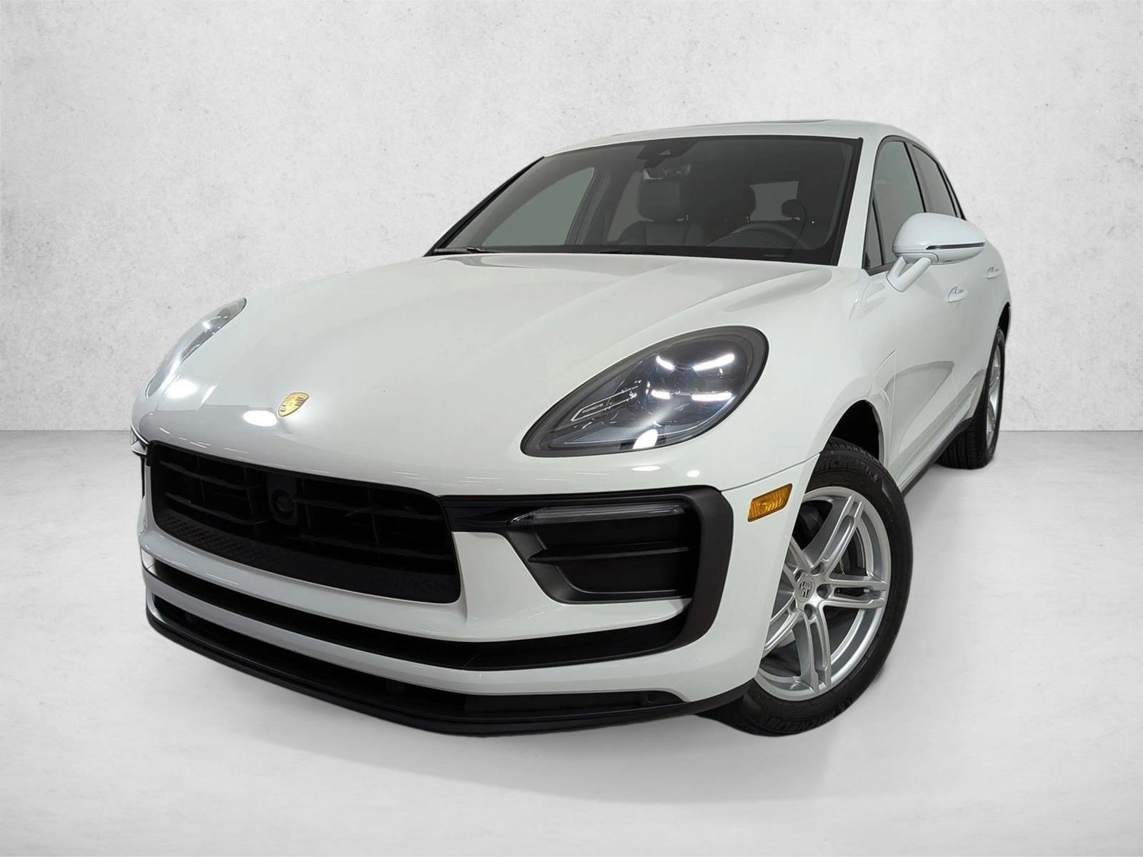 Certified 2025 Porsche Macan Turbo AWD/4WD image 1