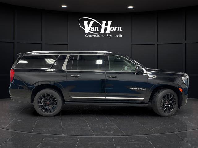 Used 2023 GMC Yukon XL Denali w/ Max Trailering Package AWD/4WD image 8