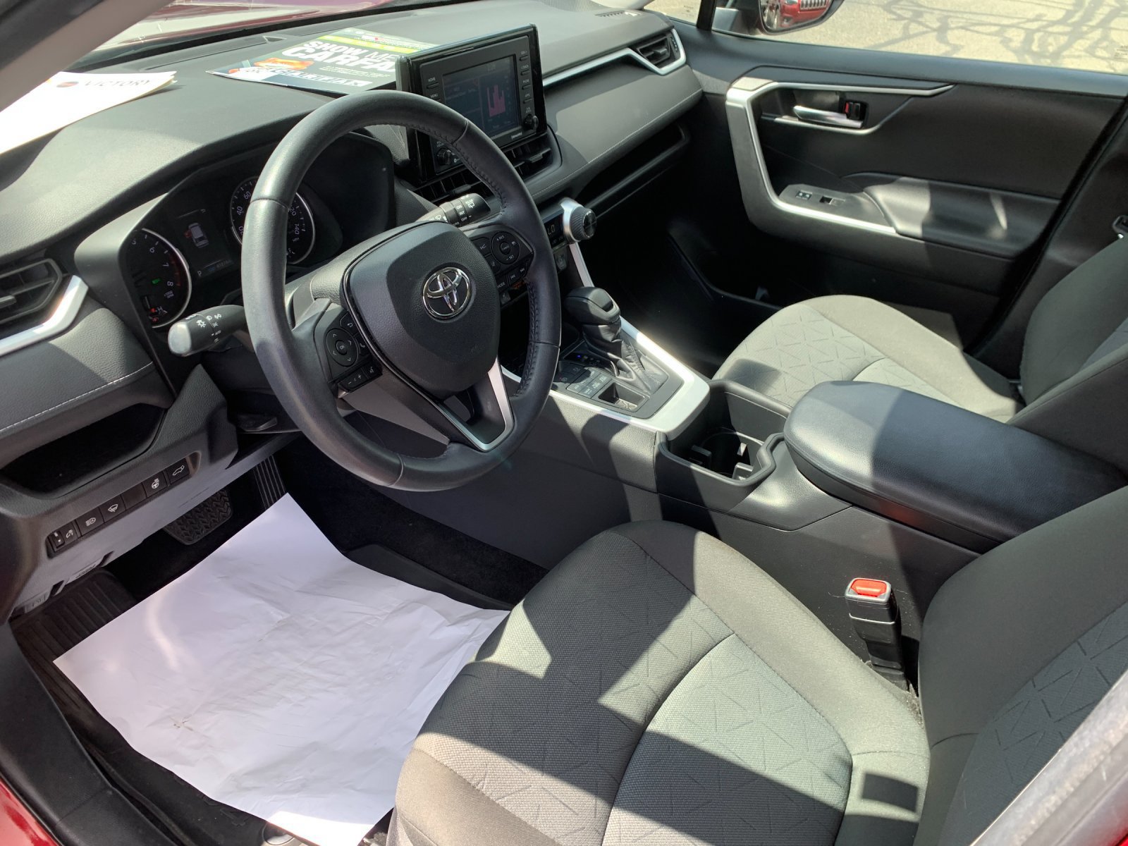 Used 2022 Toyota RAV4 XLE w/ Convenience Package AWD/4WD image 10