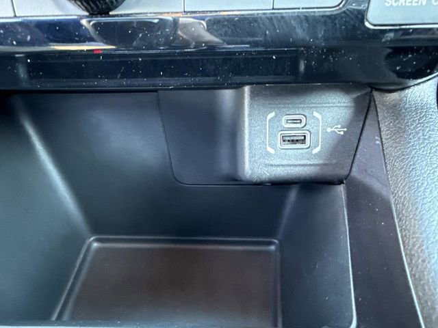 Used 2025 Jeep Compass Latitude image 26