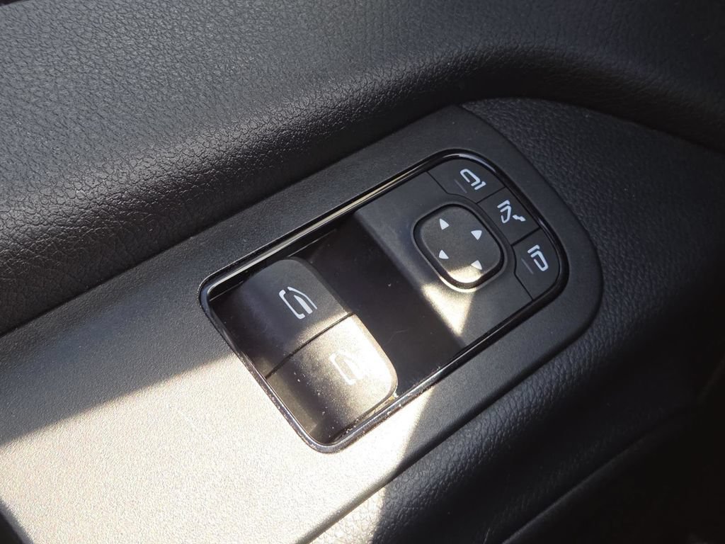 Used 2022 Mercedes-Benz Sprinter 1500 image 22