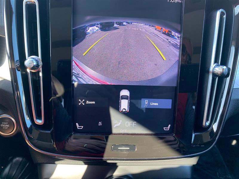 Used 2019 Volvo XC40 T5 Momentum image 22