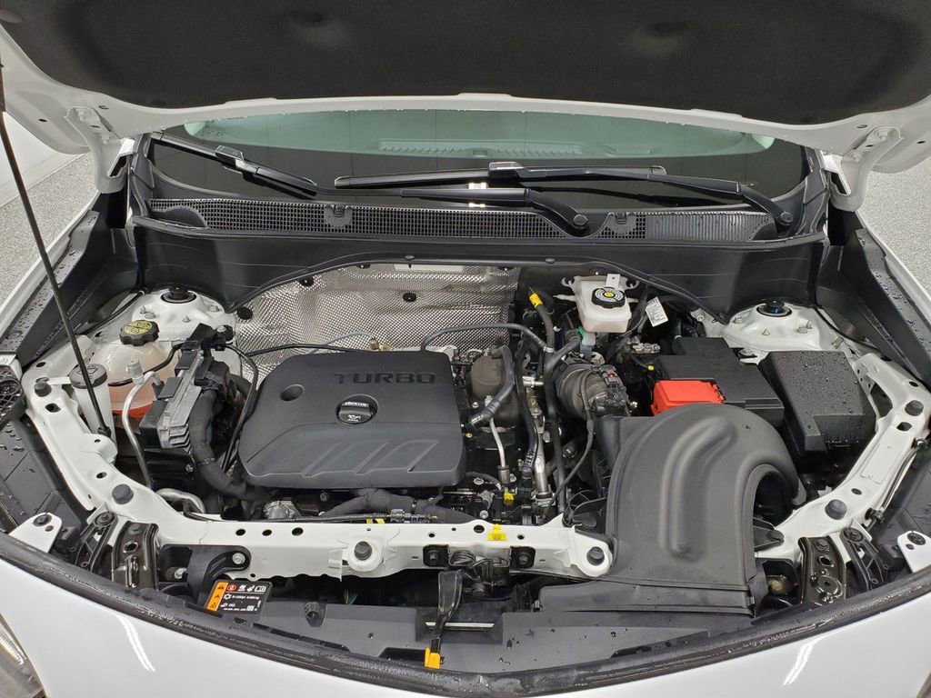 Used 2023 Buick Encore GX Select w/ Sport Touring Package FWD image 11