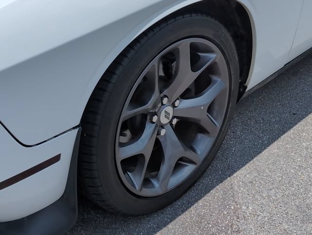 Used 2019 Dodge Challenger GT RWD image 10