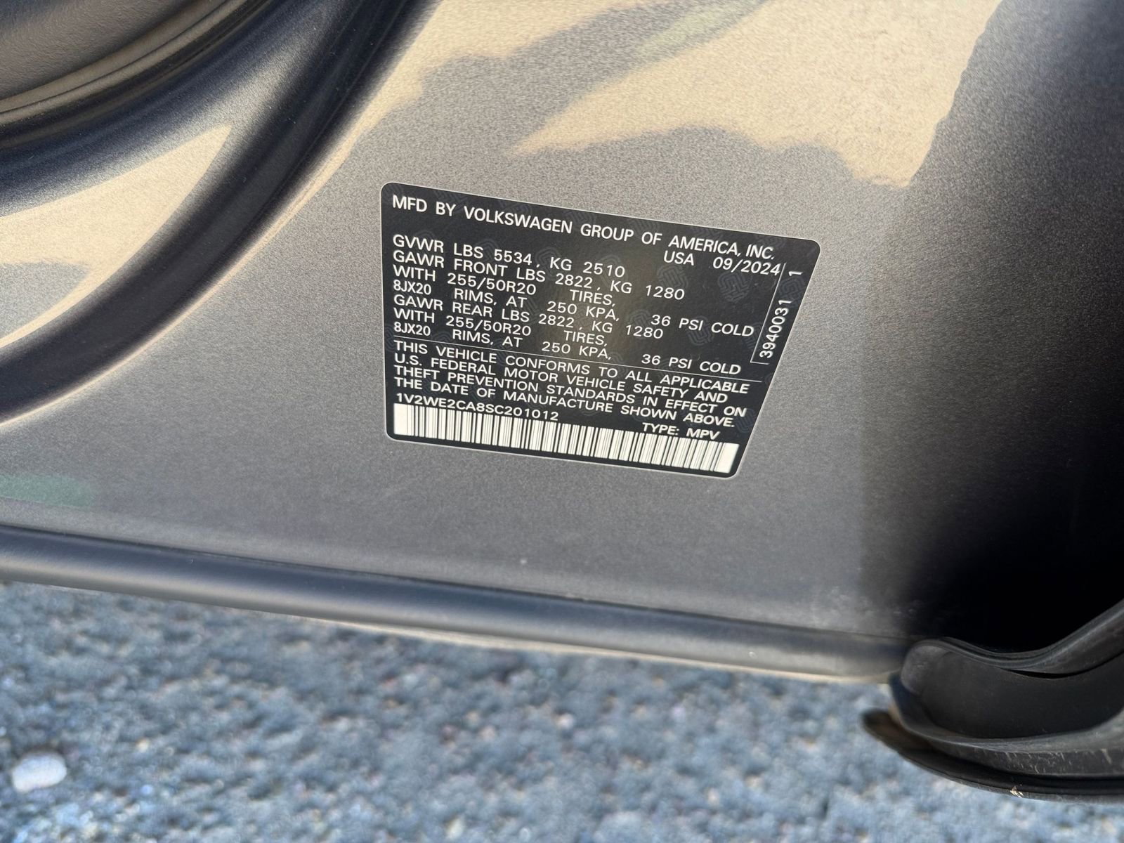 Used 2025 Volkswagen Atlas Cross Sport SE image 29