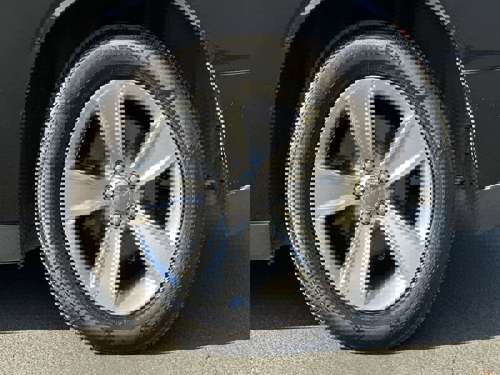 Used 2018 Dodge Challenger SXT image 8