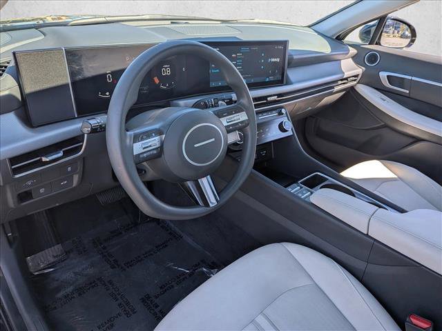 Used 2025 Hyundai Sonata SEL FWD image 9