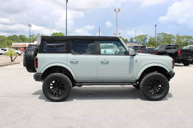 Used 2024 Ford Bronco Outer Banks AWD/4WD image 12