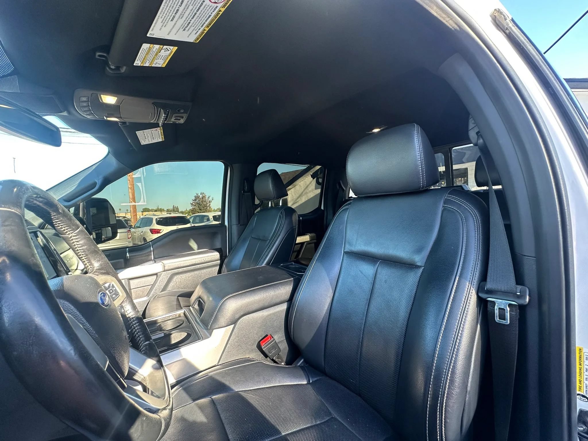 Used 2022 Ford F250 Lariat w/ Black Appearance Package AWD/4WD image 36