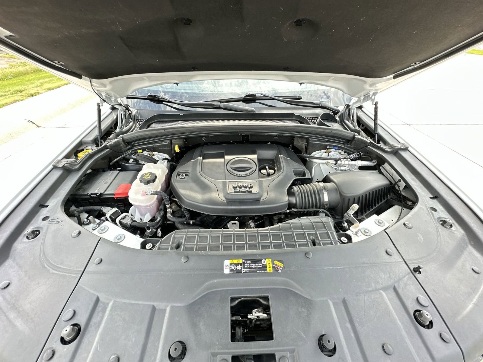 Used 2023 Jeep Grand Cherokee Summit AWD/4WD image 31