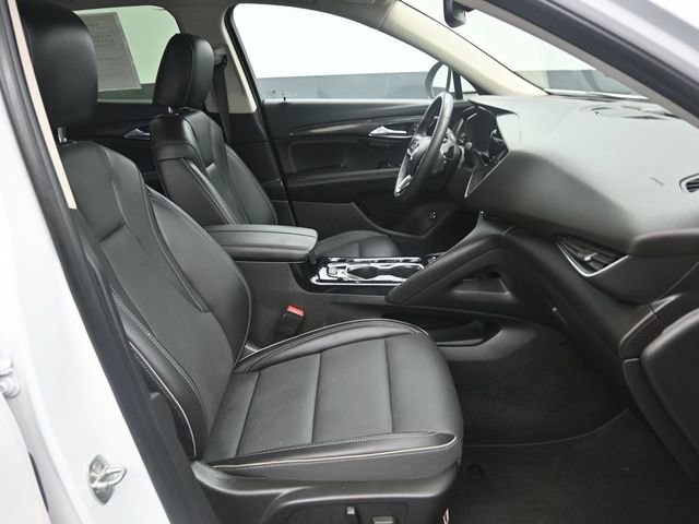 Used 2022 Buick Envision Essence w/ Safety Package image 10