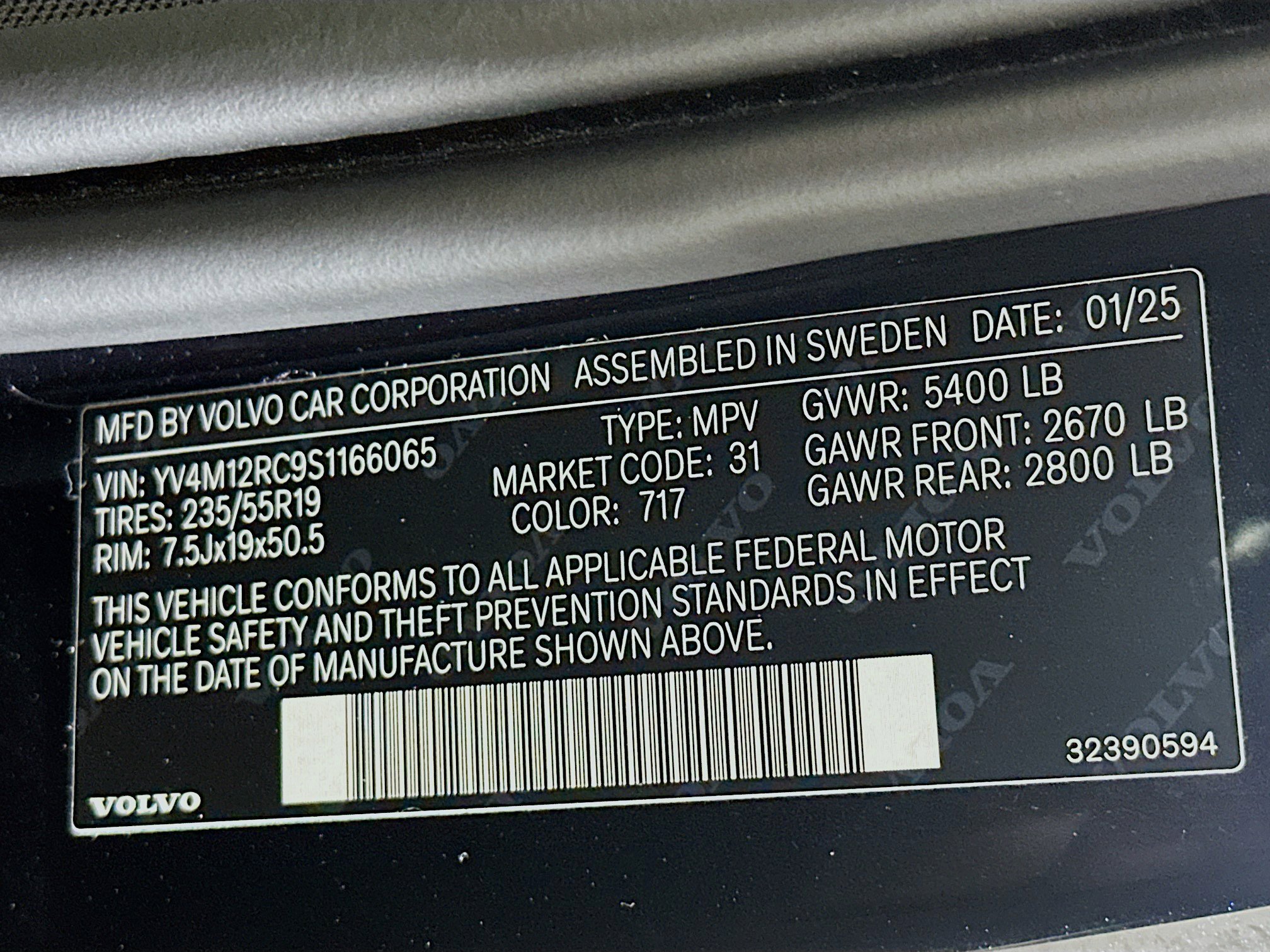 Used 2025 Volvo XC60 B5 Plus image 12