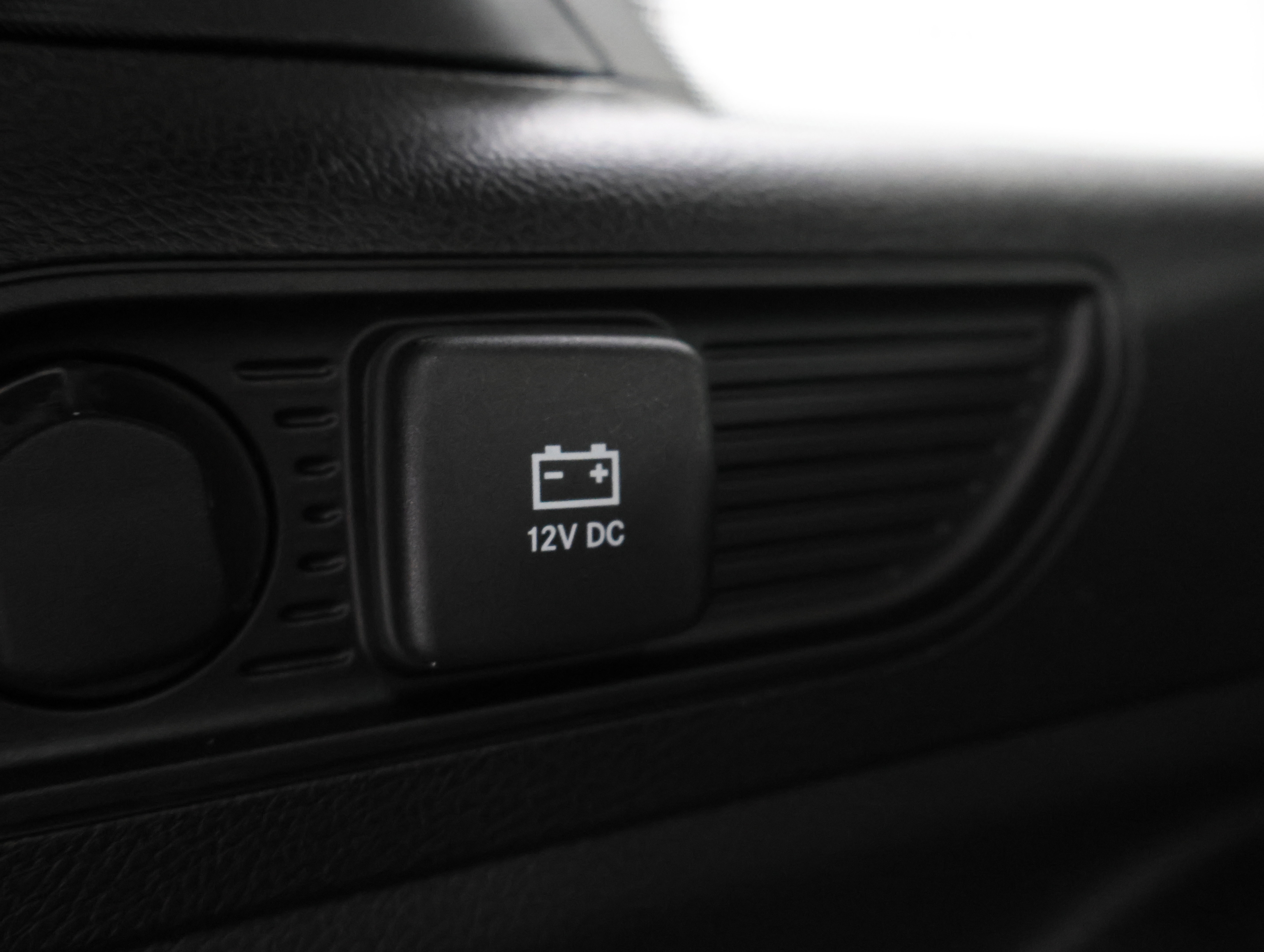 Used 2025 Jeep Grand Cherokee Limited w/ Luxury Tech Group II image 33