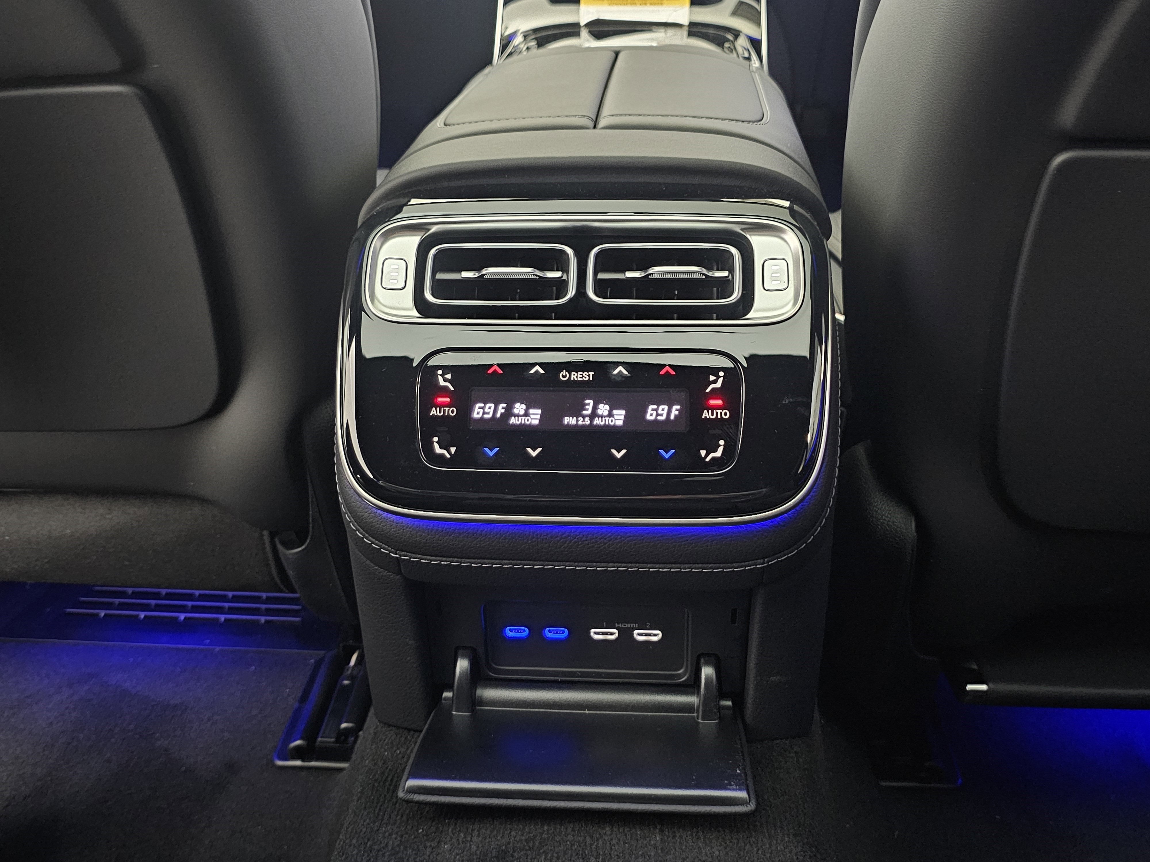 New 2025 Mercedes-Benz S 63 AMG S image 32