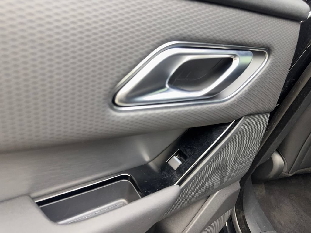 Used 2023 Land Rover Range Rover Velar R-Dynamic S AWD/4WD image 40