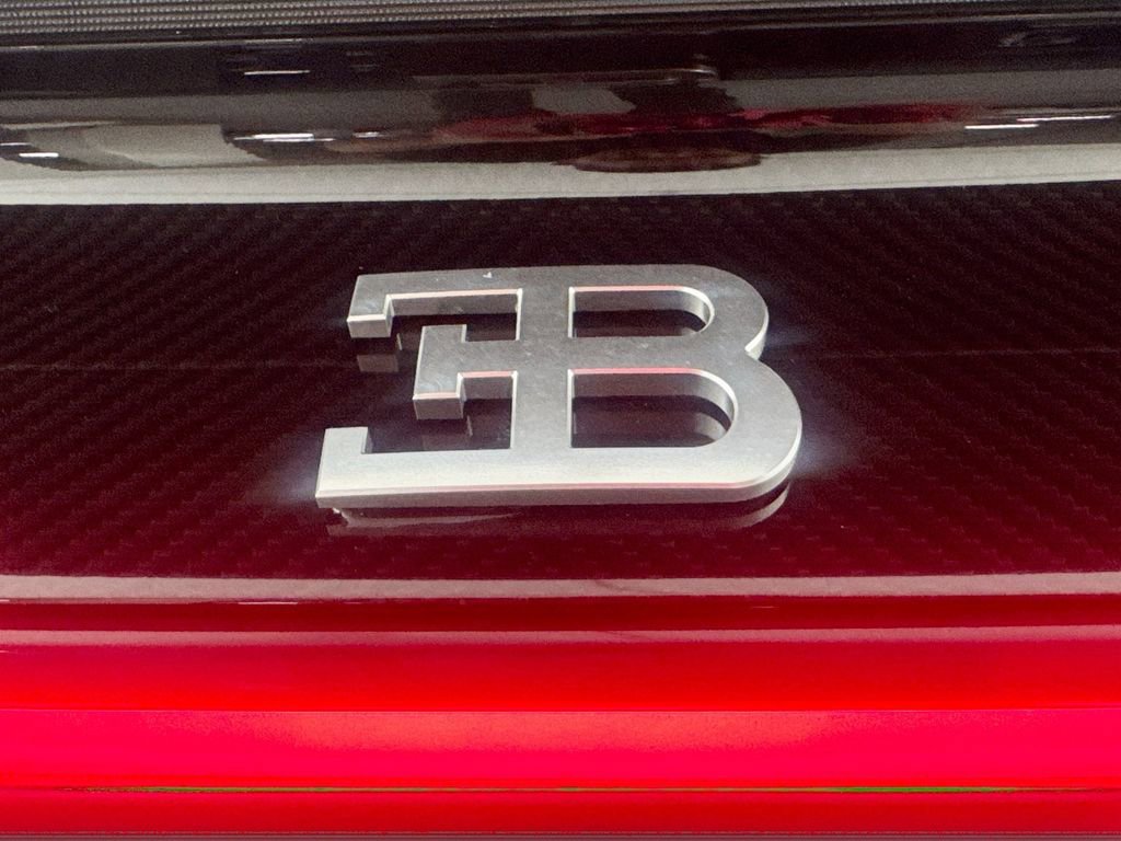 Used 2019 Bugatti Chiron image 27