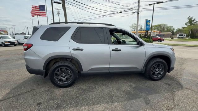Used 2024 Honda Pilot TrailSport image 9