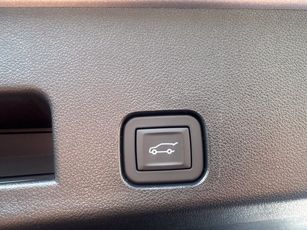 New 2027 Chevrolet Traverse LT AWD/4WD image 19