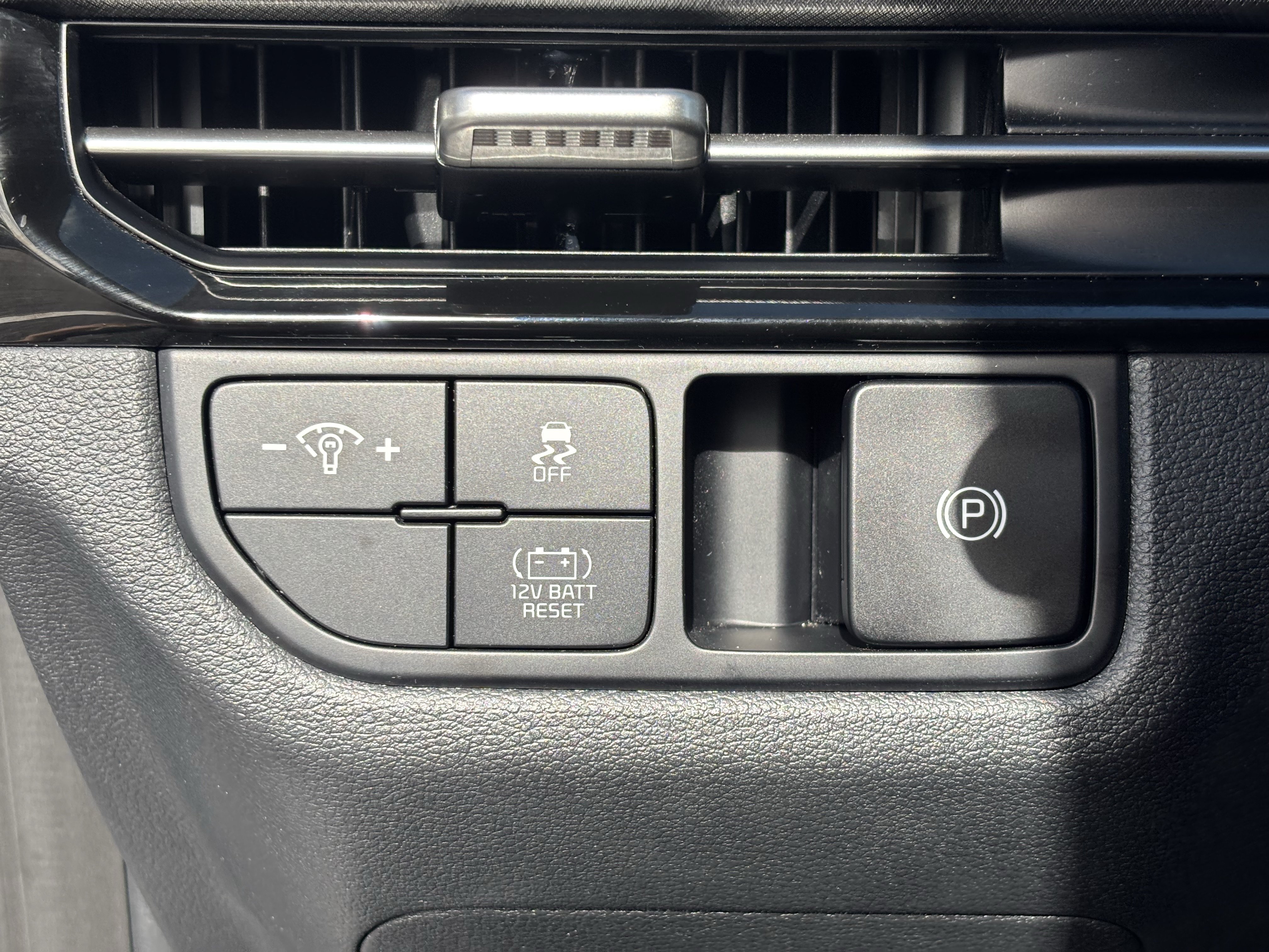 Certified 2026 Kia Sportage S AWD/4WD image 29