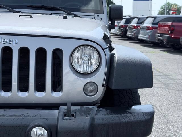 Used 2016 Jeep Wrangler Sport AWD/4WD image 3