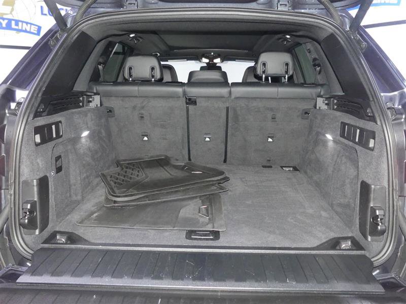 Used 2020 BMW X5 M50i w/ Premium Package image 9