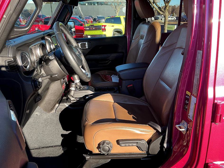 Used 2022 Jeep Wrangler Unlimited Rubicon w/ Xtreme Recon 35" Tire Package image 13