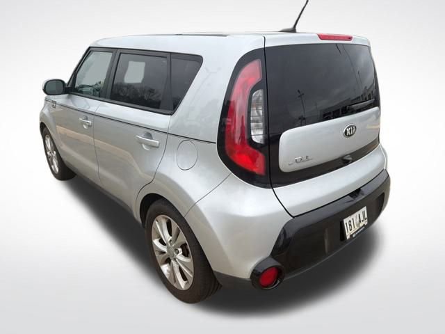 Used 2016 Kia Soul + image 6