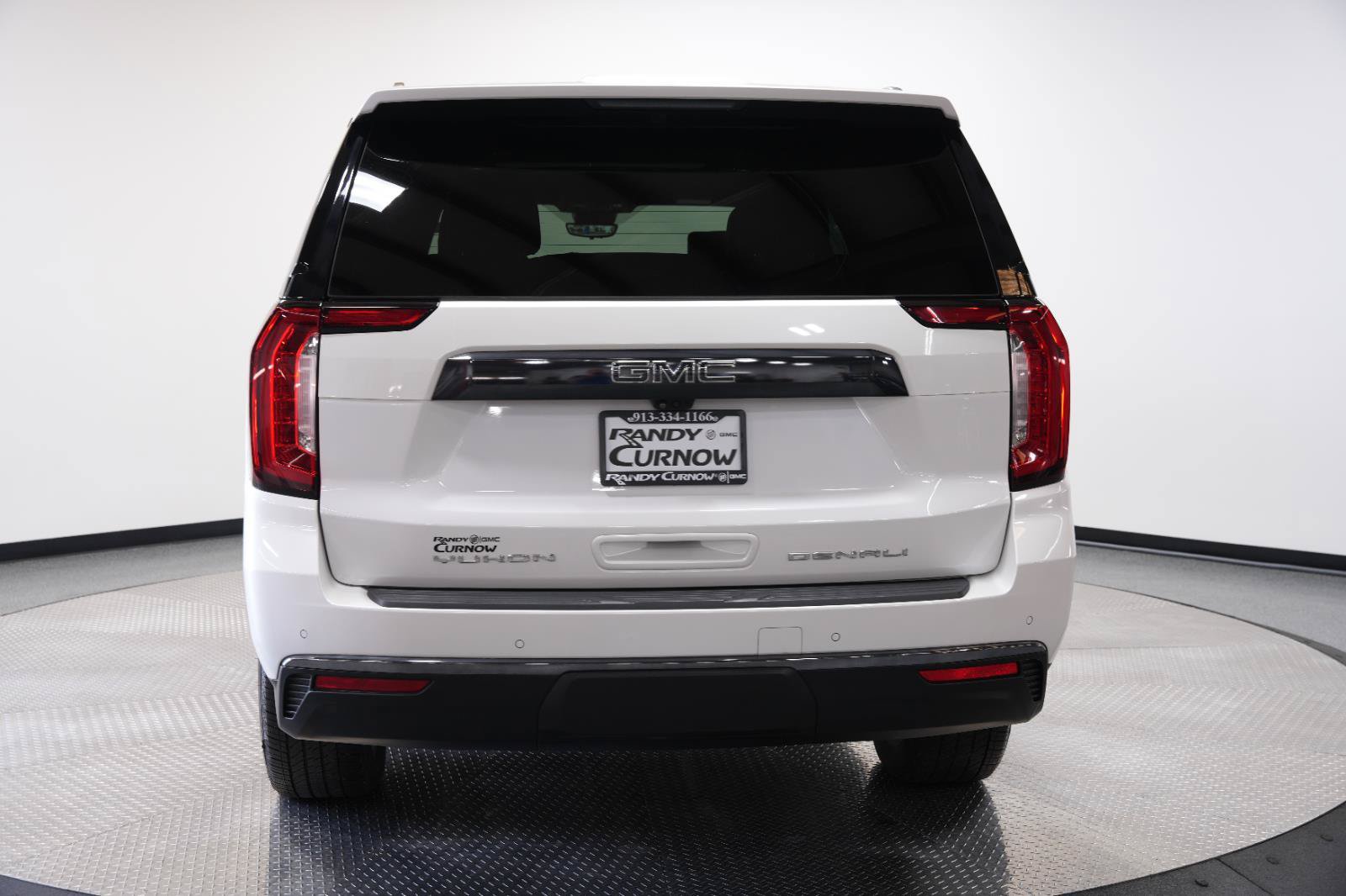 Used 2024 GMC Yukon XL Denali Ultimate AWD/4WD image 7