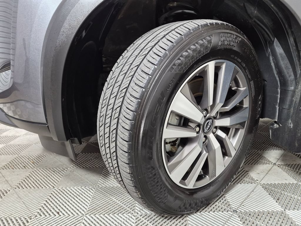 Used 2025 Nissan Pathfinder SL FWD image 10