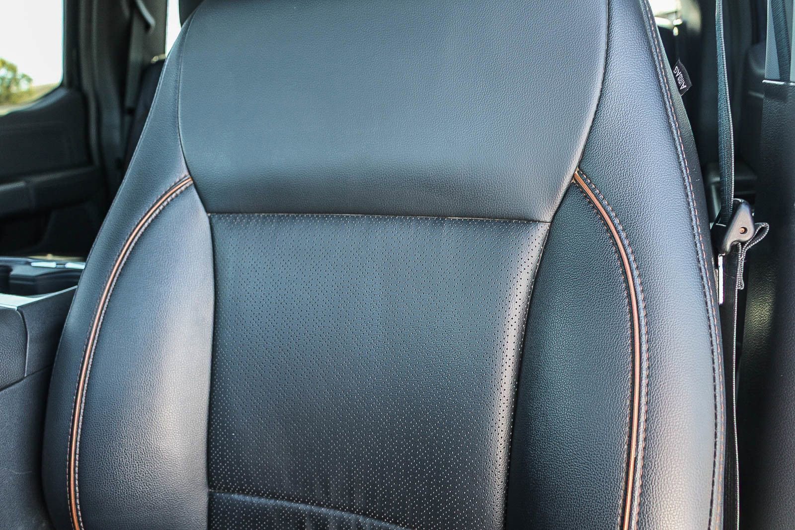 Used 2025 Ford F250 Lariat image 23