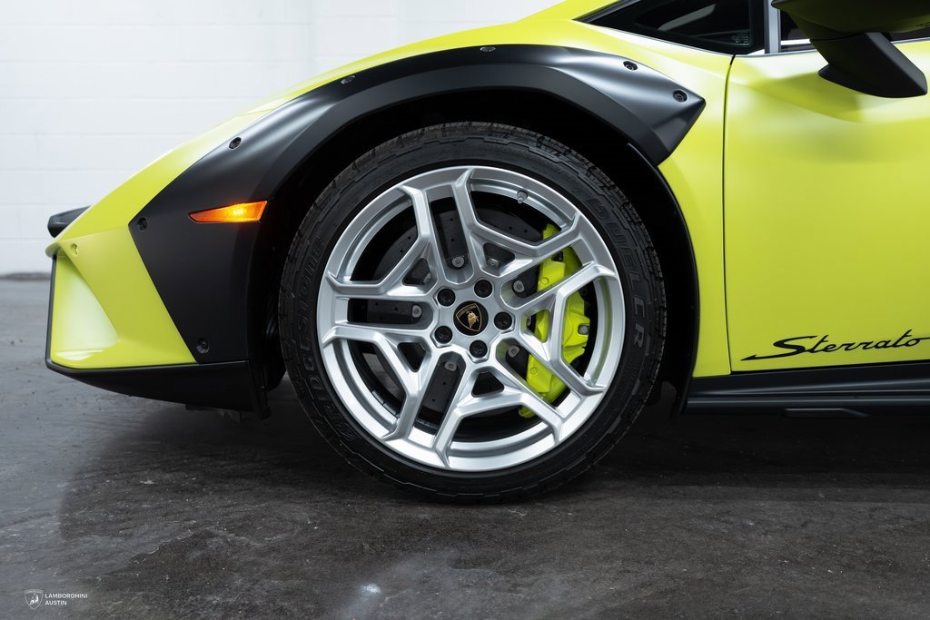 Used 2024 Lamborghini Huracan Sterrato image 6