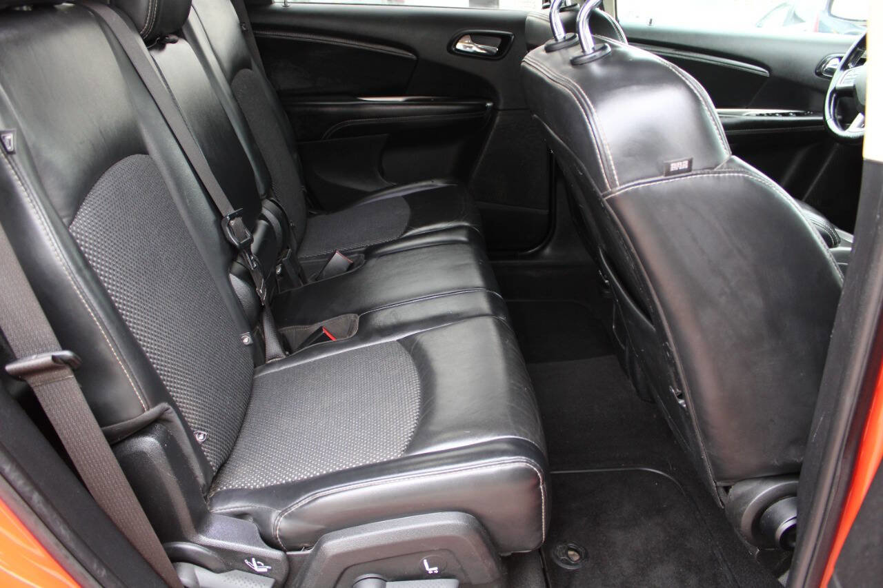 Used 2019 Dodge Journey Crossroad w/ Popular Equipment Group image 6