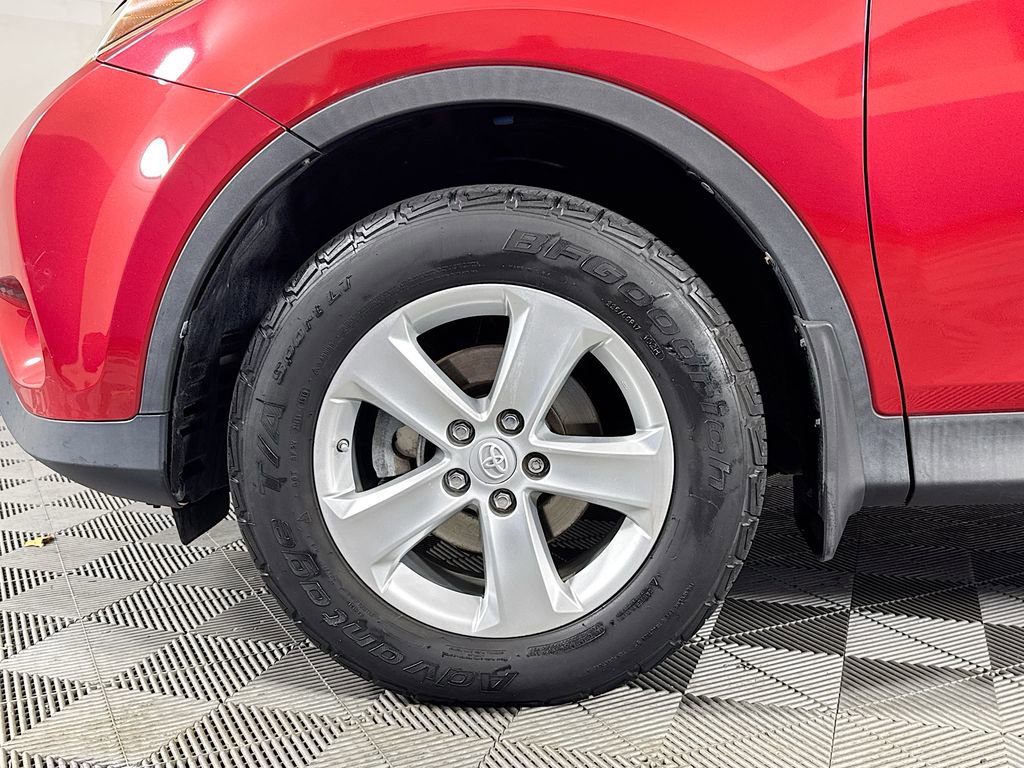 Used 2013 Toyota RAV4 XLE image 26