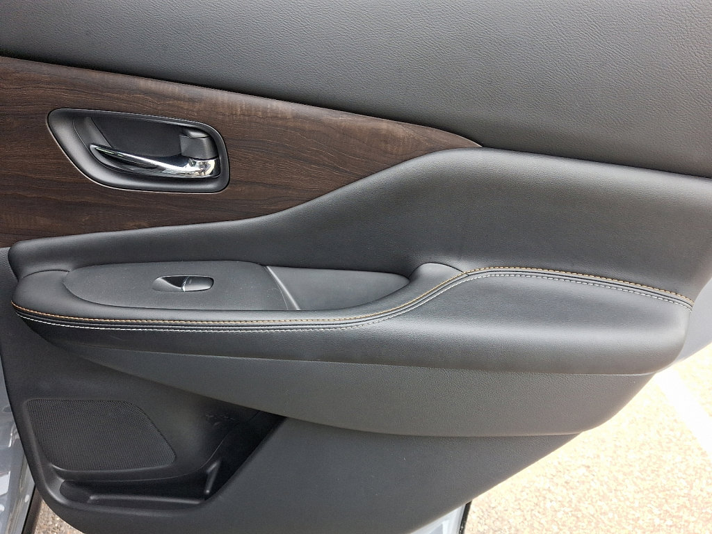 Used 2021 Nissan Murano Platinum w/ Cargo Package image 14