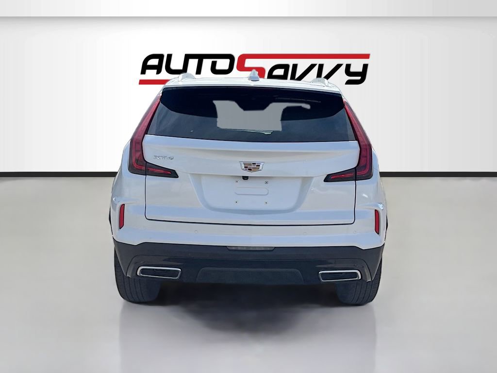 Used 2024 Cadillac XT4 Premium Luxury w/ Cold Weather Package FWD image 6