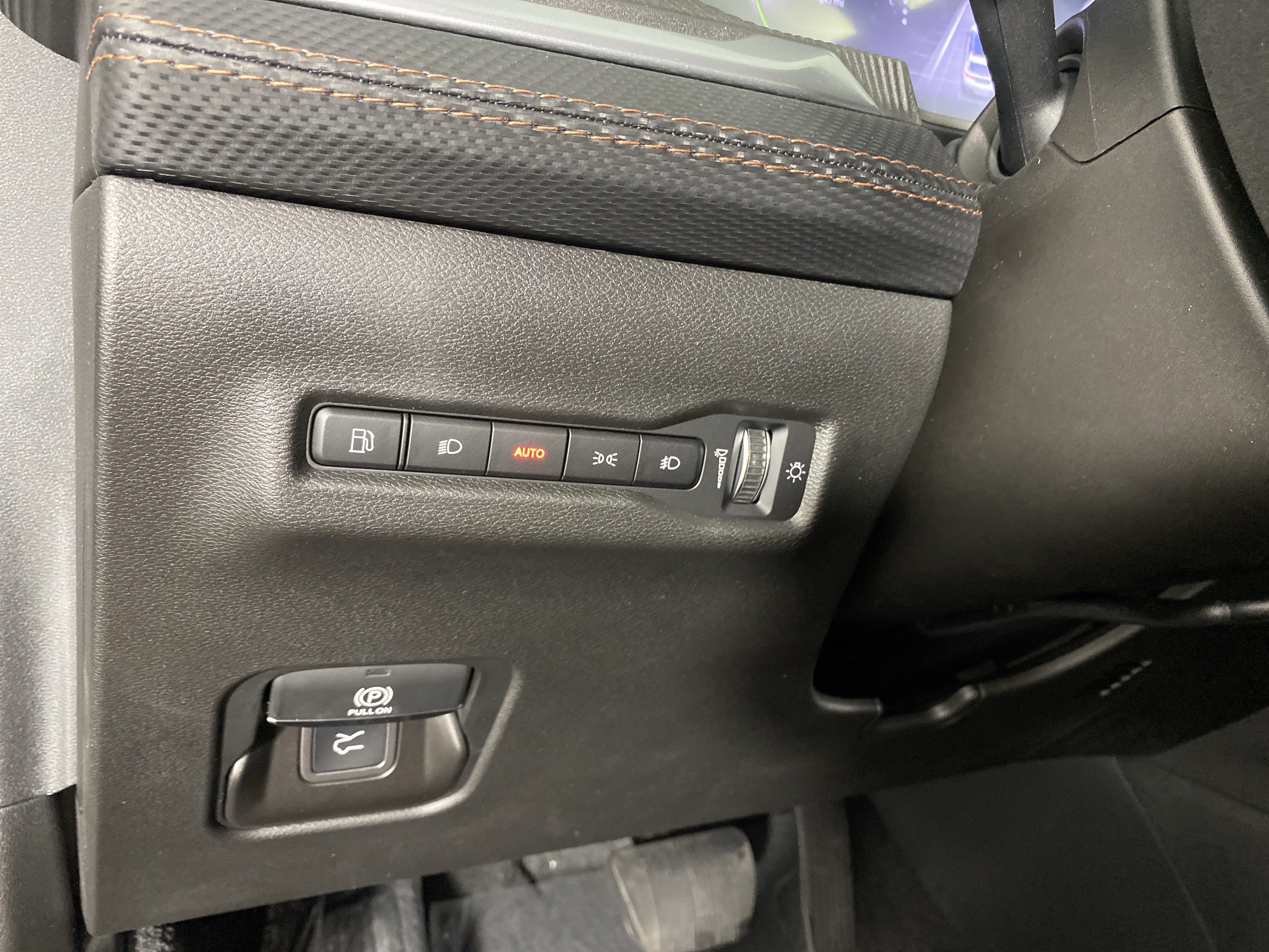 New 2026 Jeep Cherokee Overland w/ Advanced Pro Tech Group AWD/4WD image 34