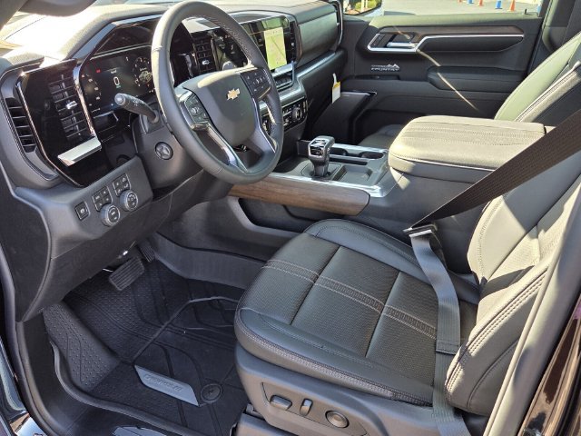 New 2026 Chevrolet Silverado 1500 High Country w/ High Country Premium Package AWD/4WD image 6