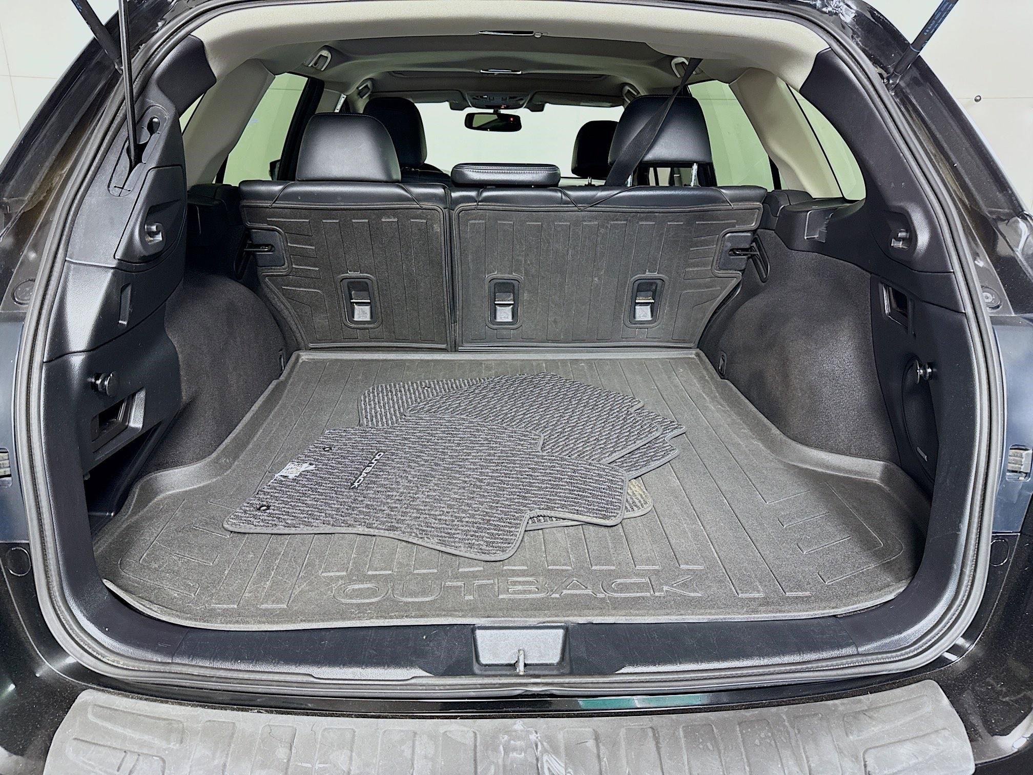 Used 2016 Subaru Outback 3.6R Limited image 41