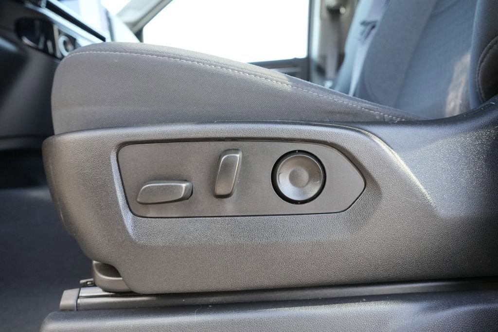 Used 2022 Chevrolet Silverado 1500 LT image 23