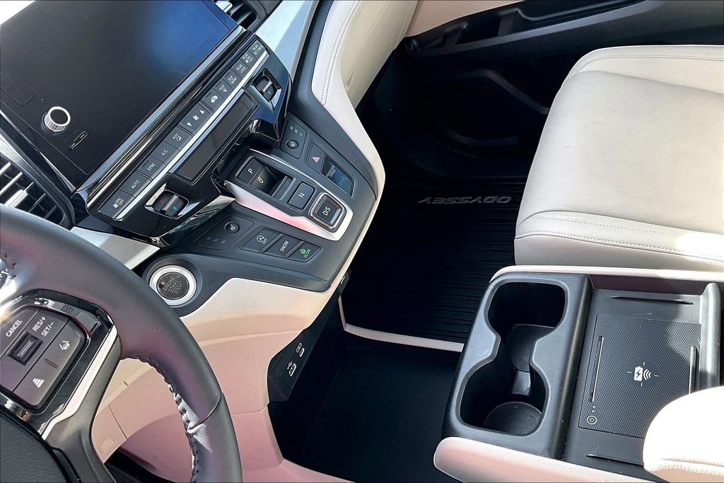Used 2025 Honda Odyssey EX-L image 18