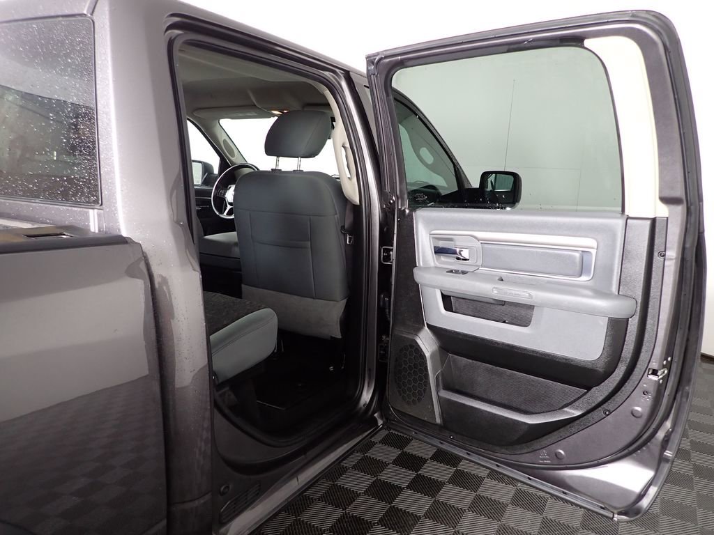 Used 2019 RAM 1500 Classic Warlock image 36
