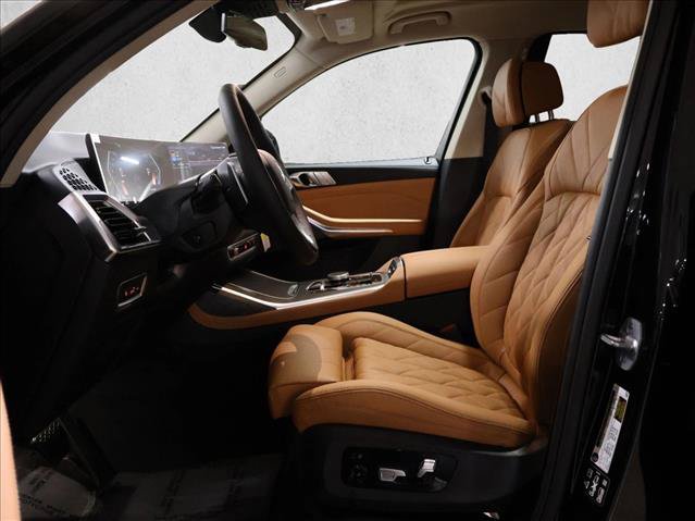 New 2027 BMW X7 xDrive40i w/ Premium Package AWD/4WD image 4