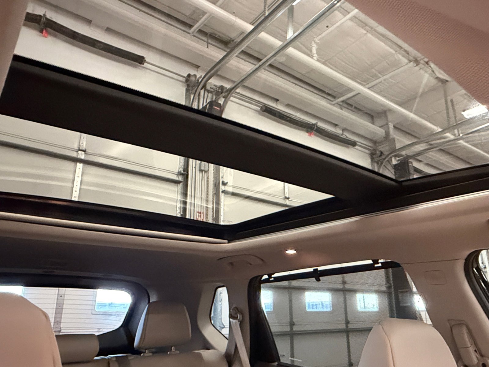 Used 2025 Nissan Rogue SV w/ SV Premium Package image 20